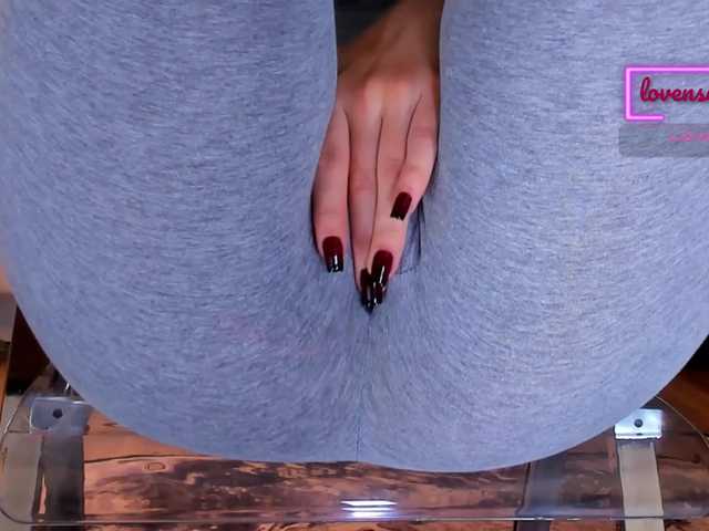 Kira-Kell live cam on BongaCams