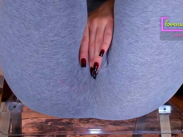 Kira-Kell live cam on BongaCams