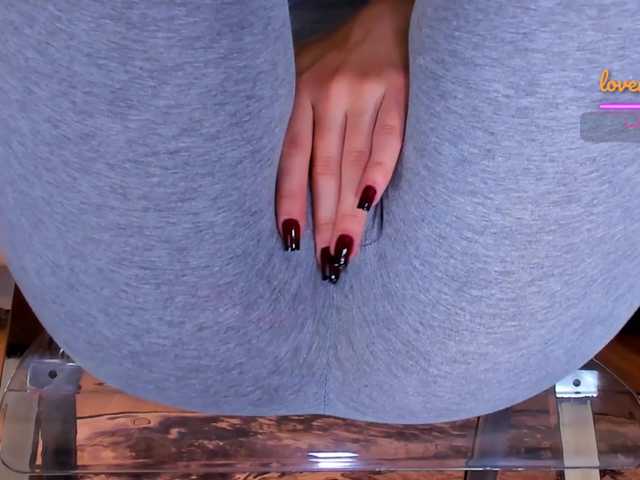 Kira-Kell live cam on BongaCams