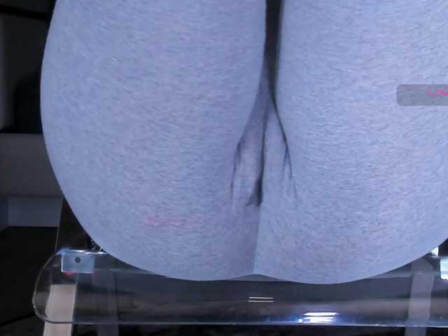 Kira-Kell's BongaCams show and profile