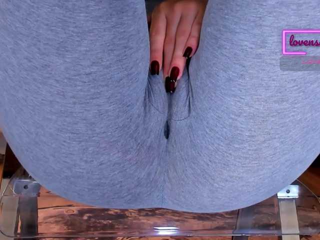 Kira-Kell live cam on BongaCams