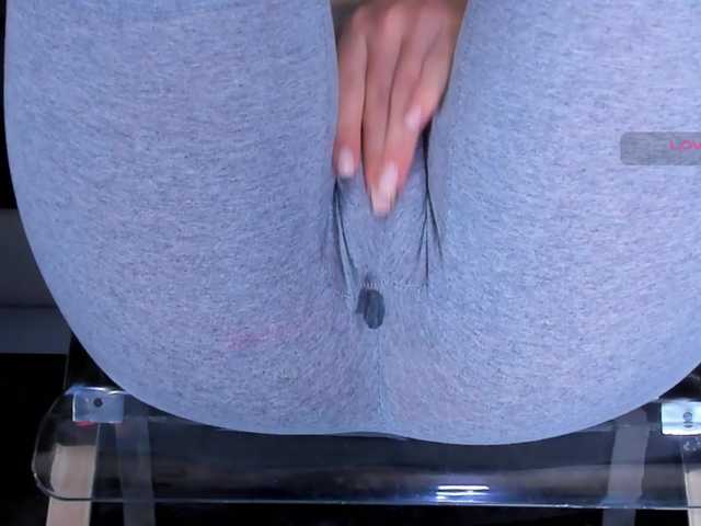 Kira-Kell Live Cam and Statistics on UnifiedCams