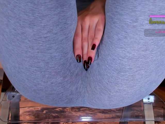 Kira-Kell live cam on BongaCams