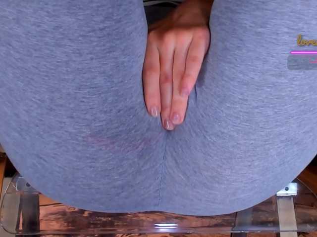 Kira-Kell live cam on BongaCams