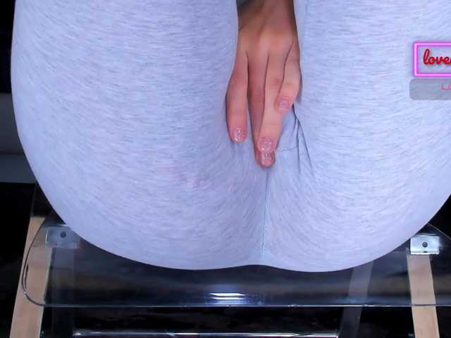 Kira-Kell live webcam show