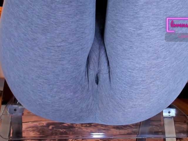 Kira-Kell live cam on BongaCams