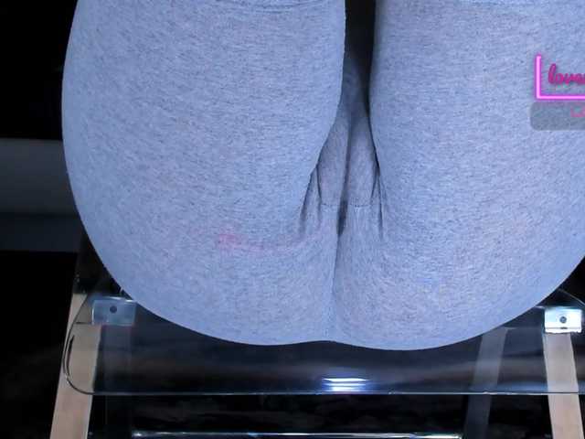 Kira-Kell live cam on BongaCams