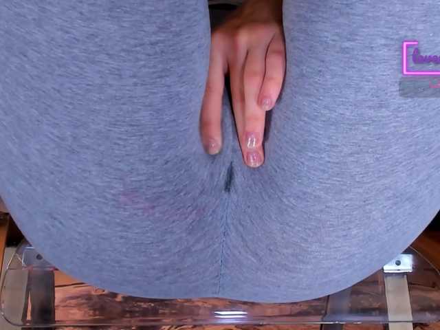 Kira-Kell live cam on BongaCams