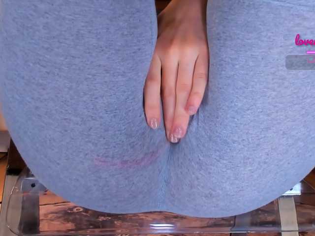 Kira-Kell live cam on BongaCams