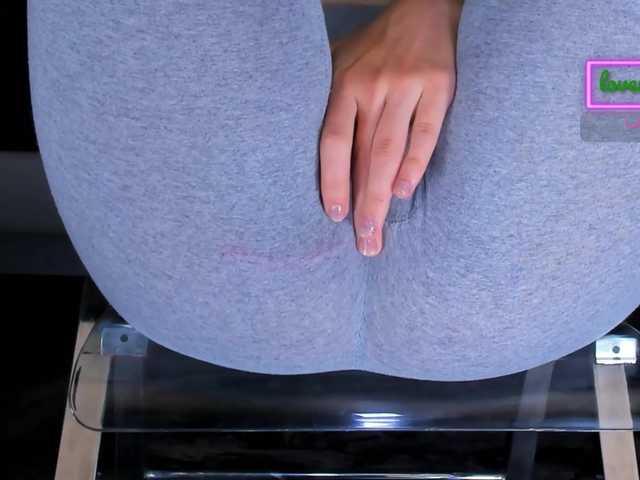 Kira-Kell live cam on BongaCams
