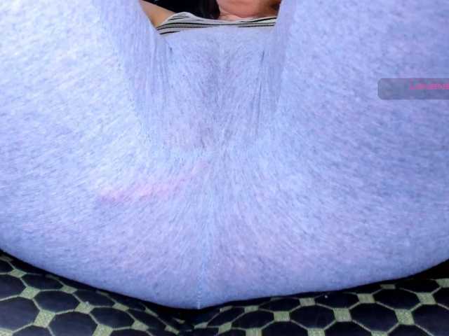 Kira-Kell live cam on BongaCams