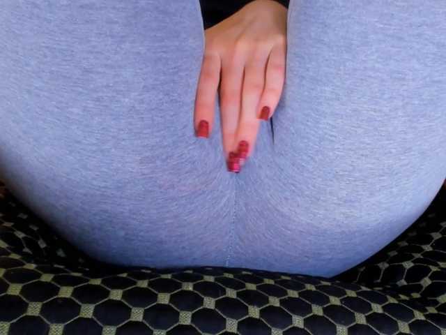 Kira-Kell live cam on BongaCams