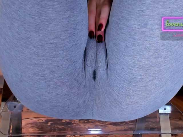 Kira-Kell live cam on BongaCams