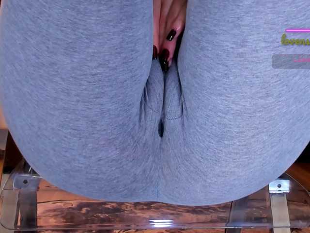 Kira-Kell live cam on BongaCams