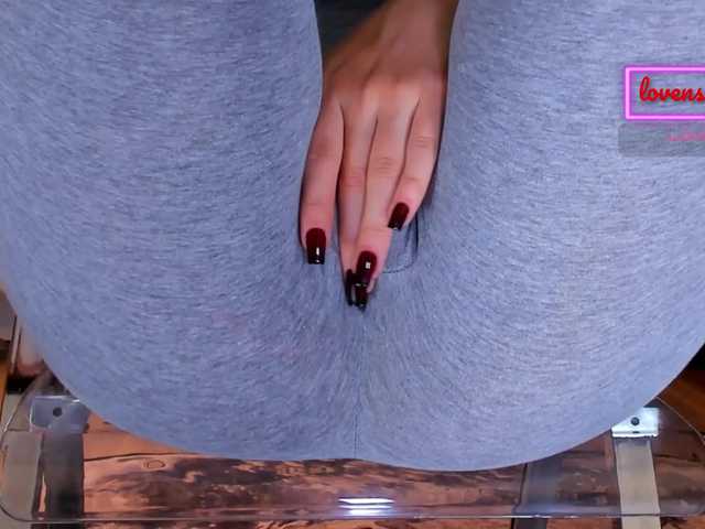 Kira-Kell live cam on BongaCams
