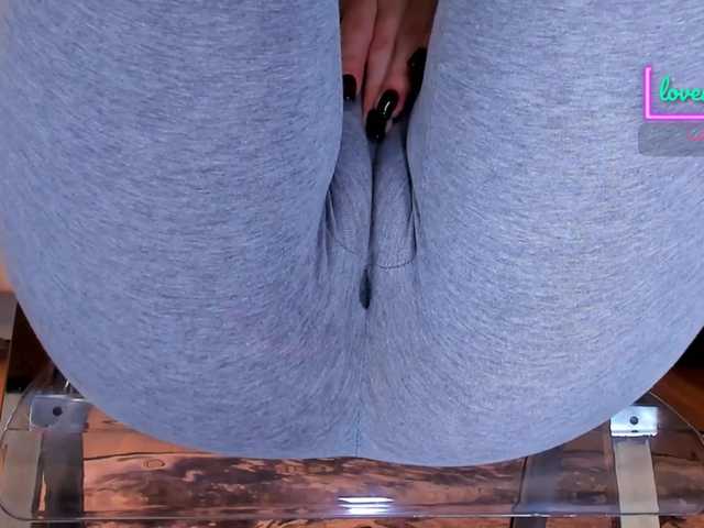 Kira-Kell live cam on BongaCams