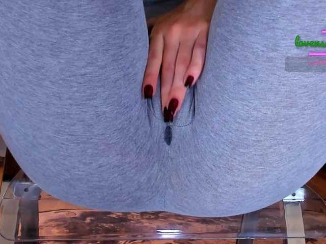 Kira-Kell live cam on BongaCams