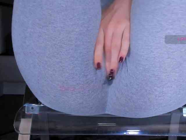 Kira-Kell Live Webcam on BongaCams