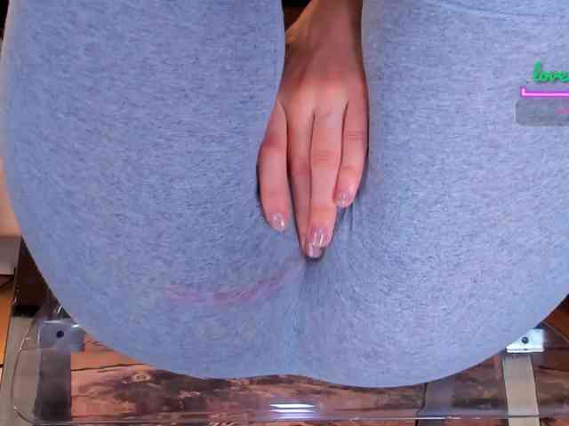 Kira-Kell Live Webcam on BongaCams