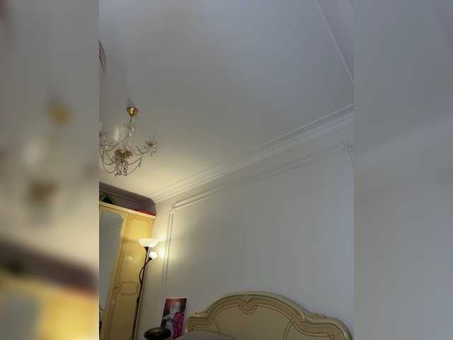 avolood live cam on BongaCams