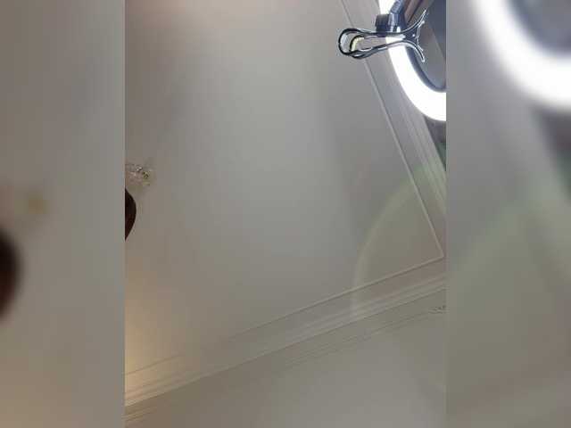 avolood live cam