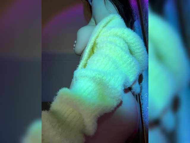 avolood's BongaCams profile