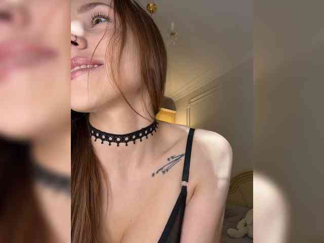 avolood Live Webcam on BongaCams
