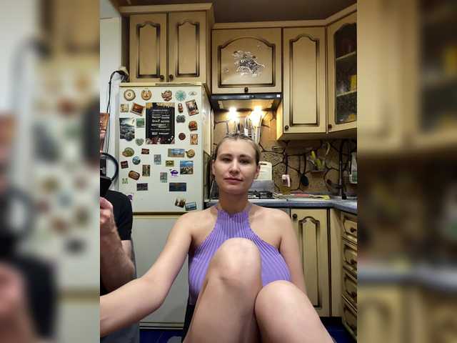 -Breid-1's BongaCams show and profile