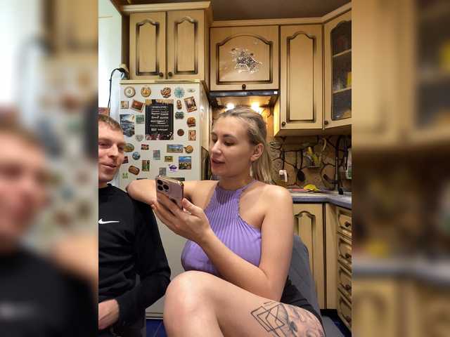 -Breid-1's BongaCams show and profile