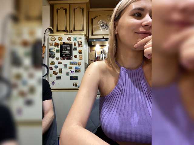 -Breid-1's BongaCams show and profile