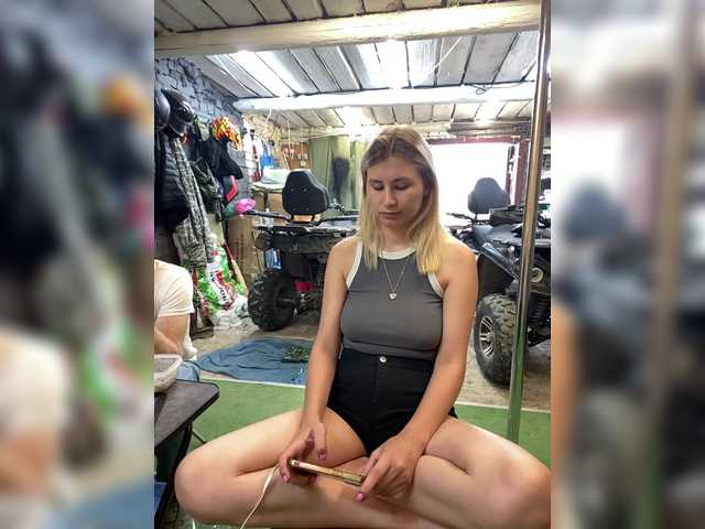 -Breid-1 live cam on BongaCams