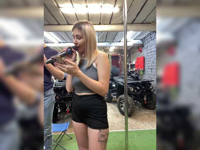 -Breid-1 live cam on BongaCams
