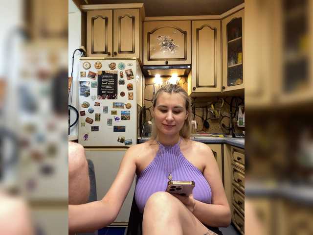 -Breid-1's BongaCams show and profile