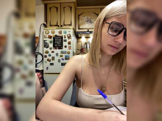 -Breid-1's BongaCams show and profile