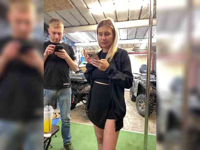 -Breid-1 Sex Cam Show
