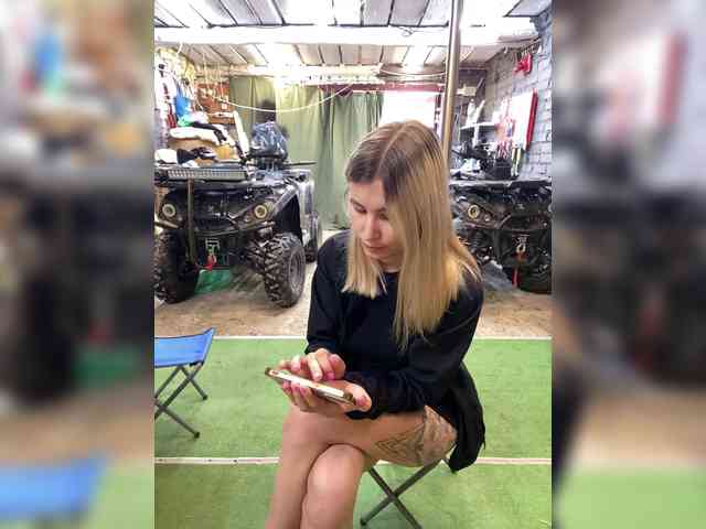 -Breid-1 Sex Cam Show