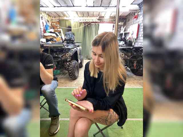-Breid-1 Sex Cam Show