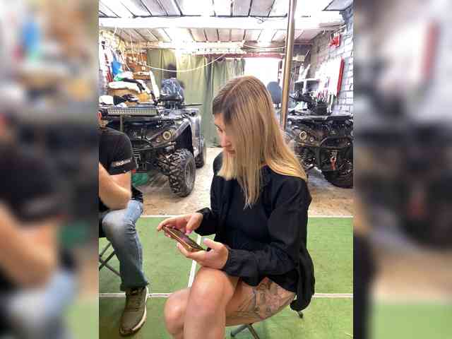 -Breid-1 Sex Cam Show
