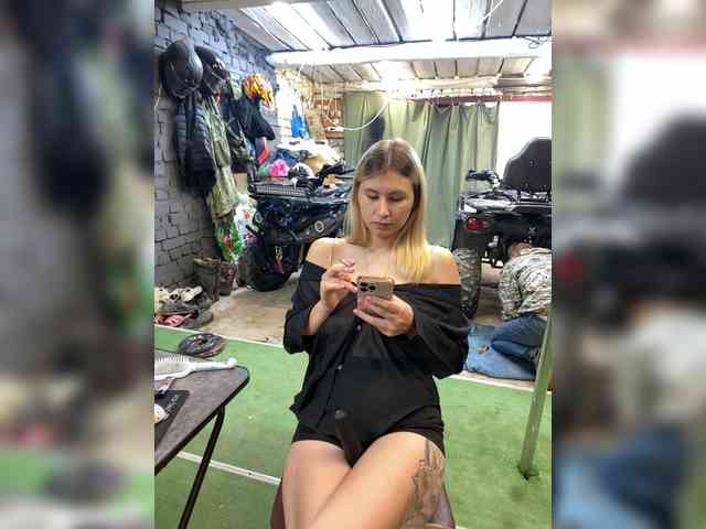 -Breid-1 Sex Cam Show