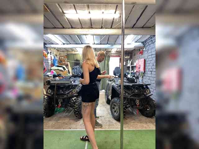 -Breid-1 Sex Cam Show