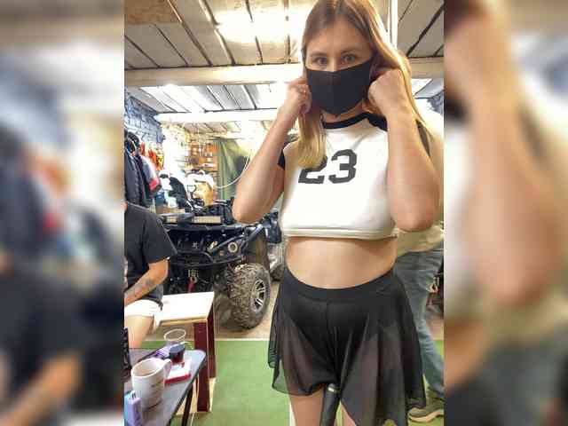 -Breid-1 Live Webcam on BongaCams