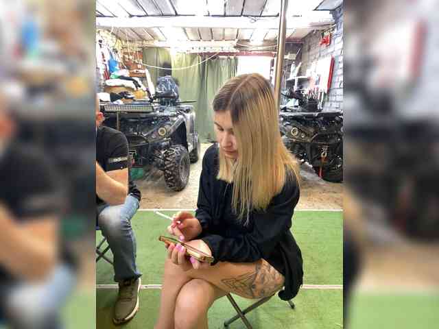 -Breid-1 Sex Cam Show