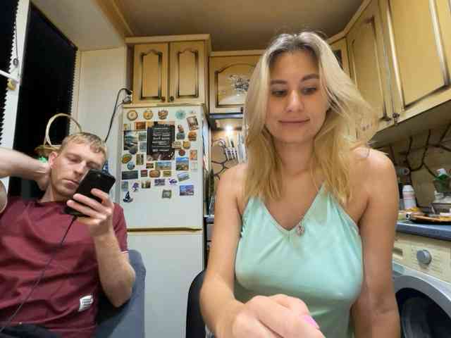 -Breid-1 Live Webcam on BongaCams