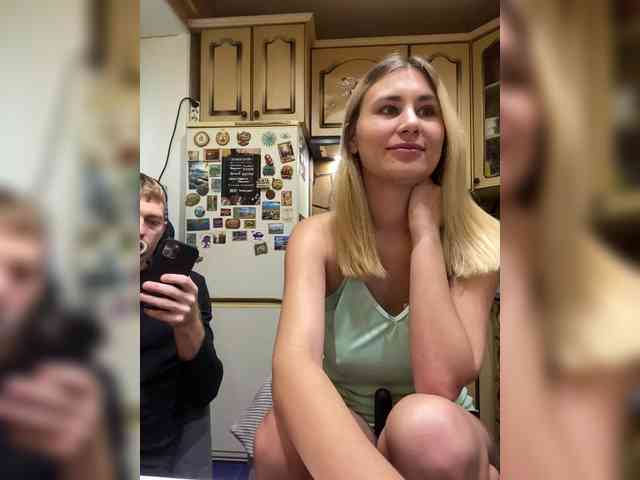 -Breid-1 Live Webcam on BongaCams