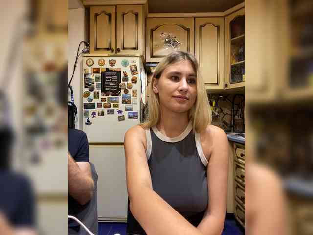 _magic_'s cam show statistics and live stream