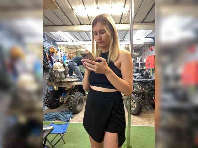 -Breid-1 Sex Cam Show