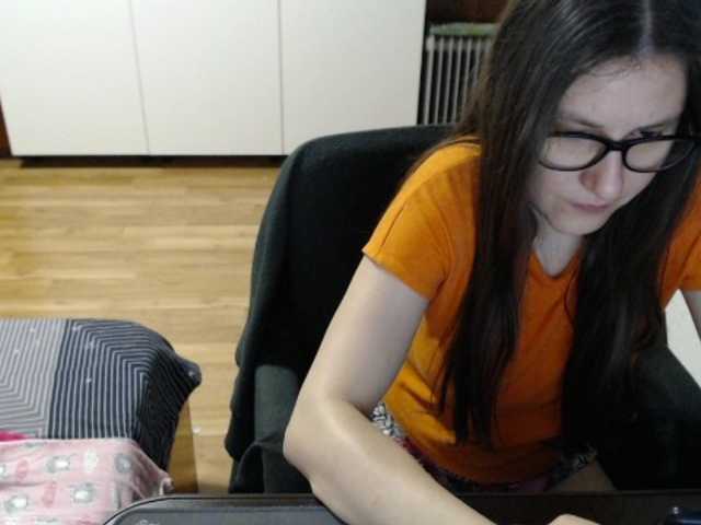 kristineexxx live cam on UnifiedCams