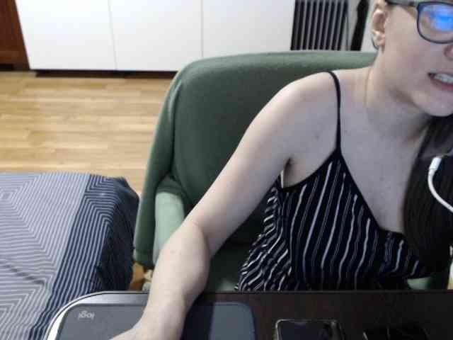 kristineexxx webcam