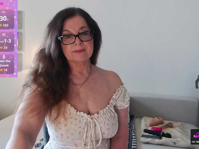 HelenBerg's BongaCams show and profile