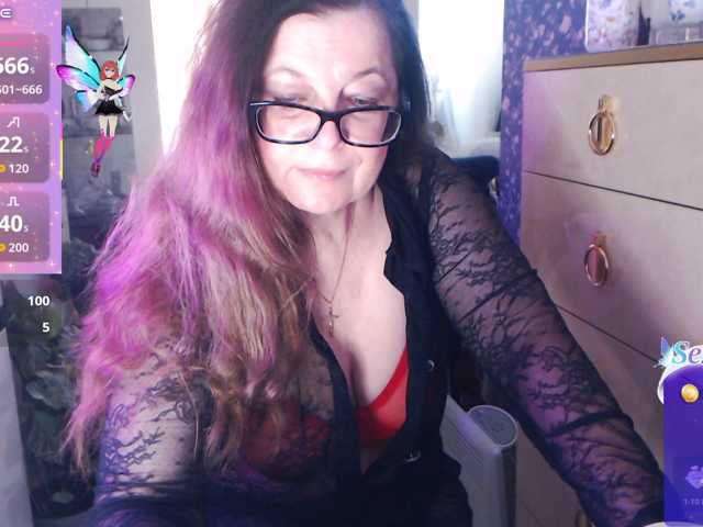 HelenBerg live cam on BongaCams